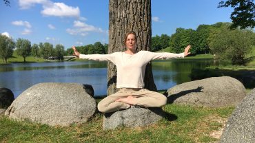Yoga ohne Matte. Bärbelim Olympiapark München